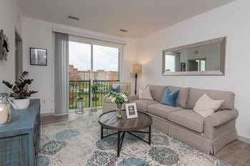 Panoramic window views with blinds